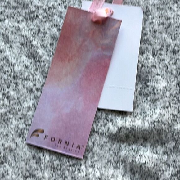 NWT Fornia Long Sleeve Crop Top Super Soft Women Small - Picture 3 of 8